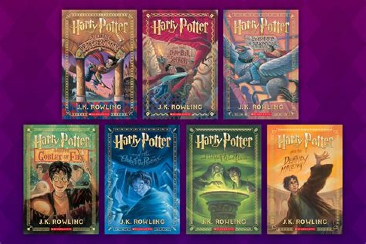 How many pages do each of the Harry Potter books have?