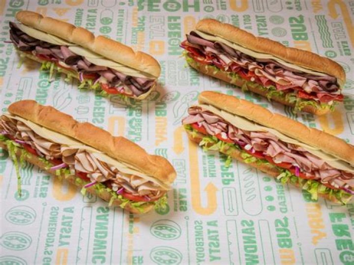 How many people does a 6-foot sandwich feed?