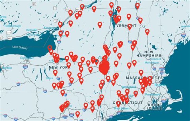 How many Price Chopper locations are there?