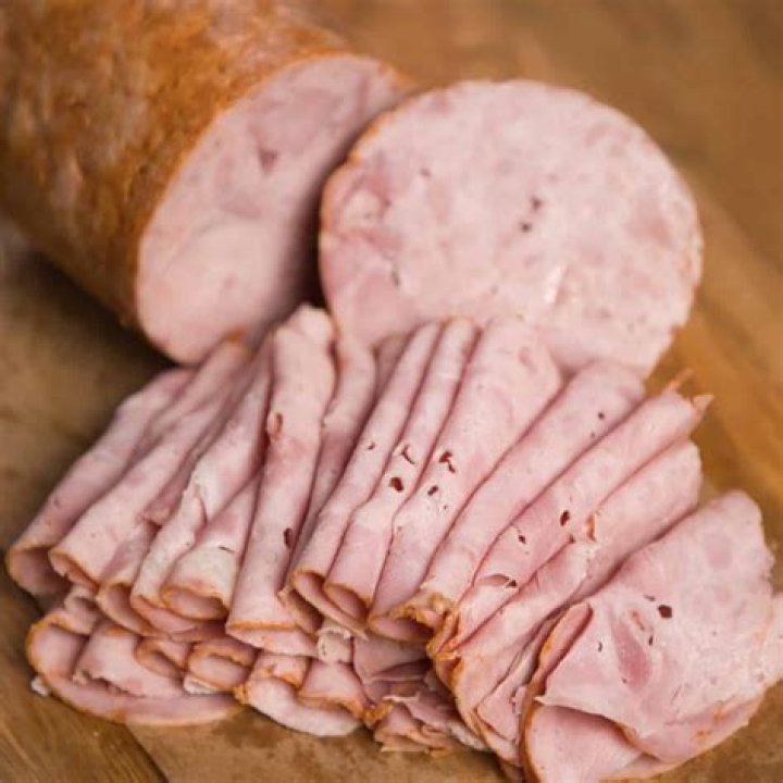 How many slices of deli meat is a pound?