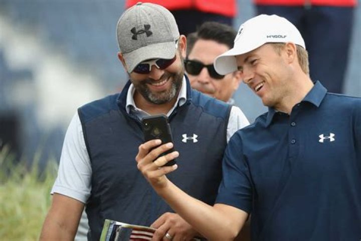 How much did Jordan Spieth’s Caddie make last year?