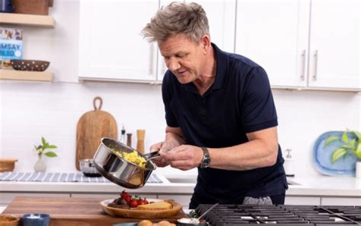 How much does a chef at Gordon Ramsay make?