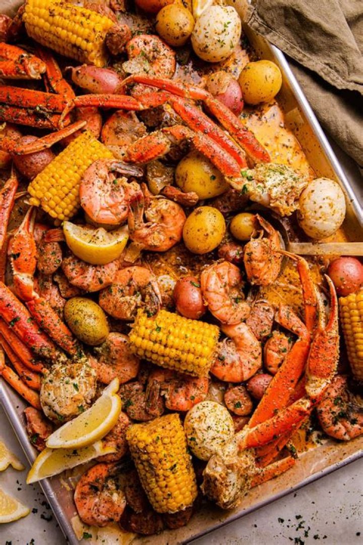 How much does it cost to eat at the Boiling Crab?
