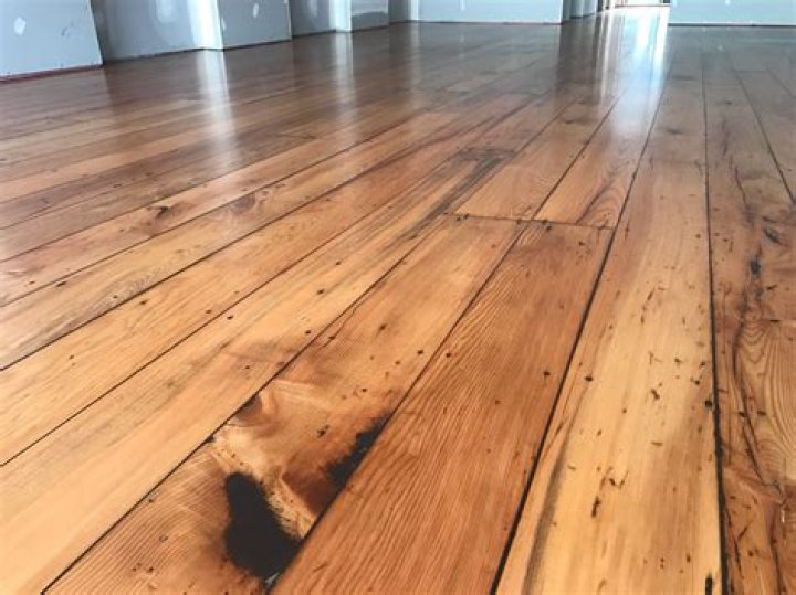 How much does it cost to sand a floor UK?