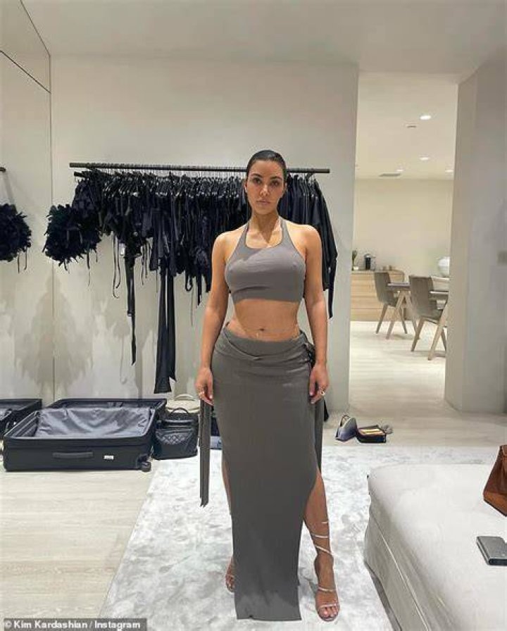 How much does Kim Kardashian weight?