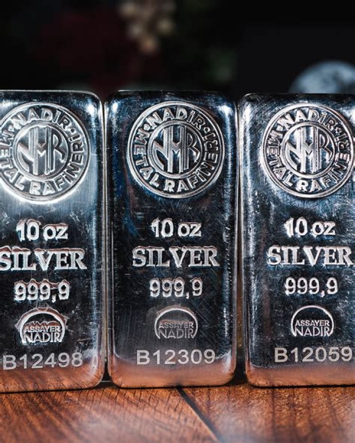 How much is a 10oz bar of silver worth?