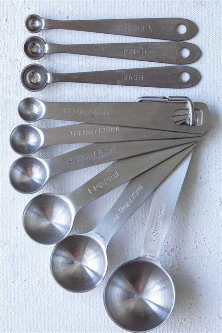 How much is a dash in teaspoons?