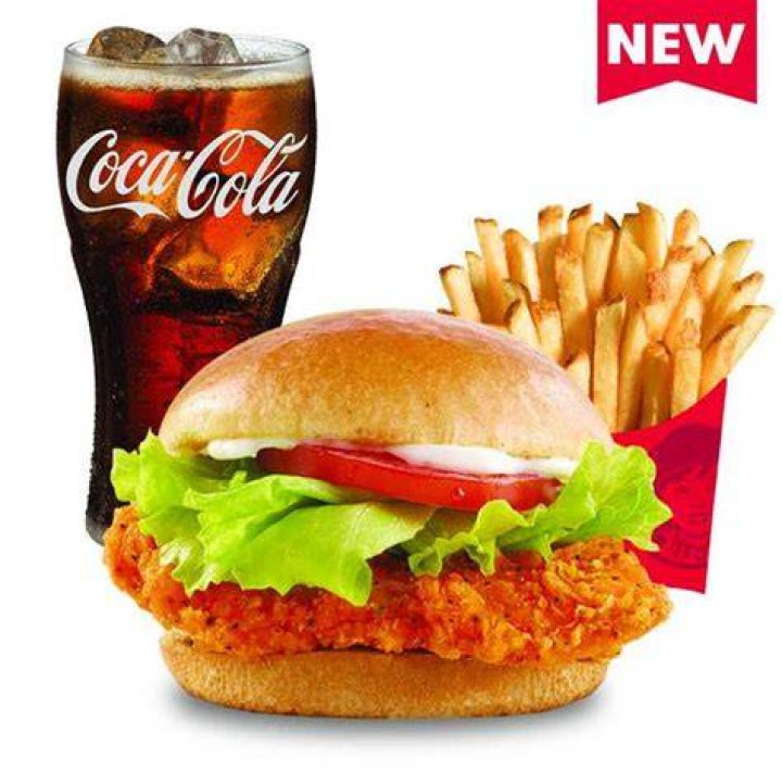 How much is a spicy chicken combo at Wendy’s?