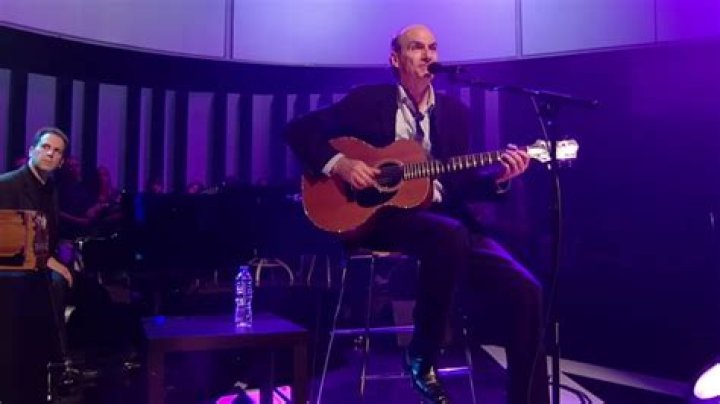 How much is James Taylor’s net worth?