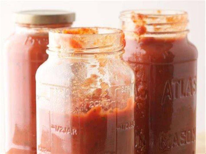 How much pasta do you put in a jar of spaghetti sauce?