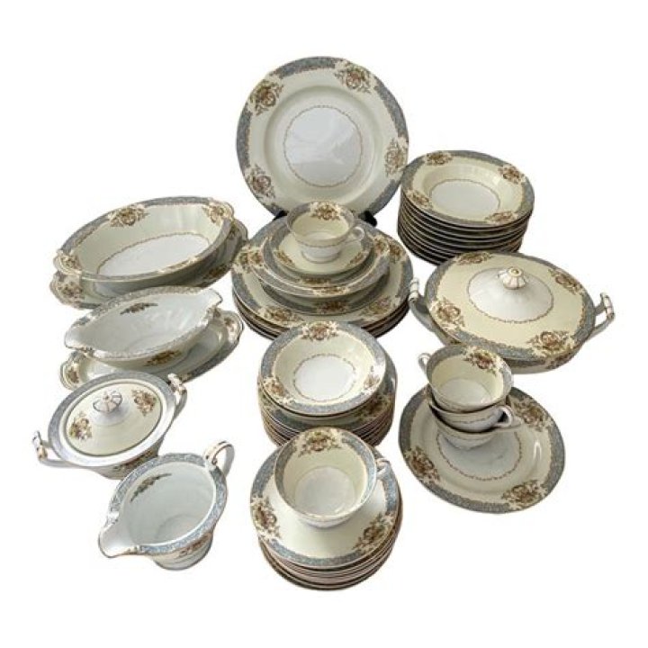 How much should I sell my Noritake china for?