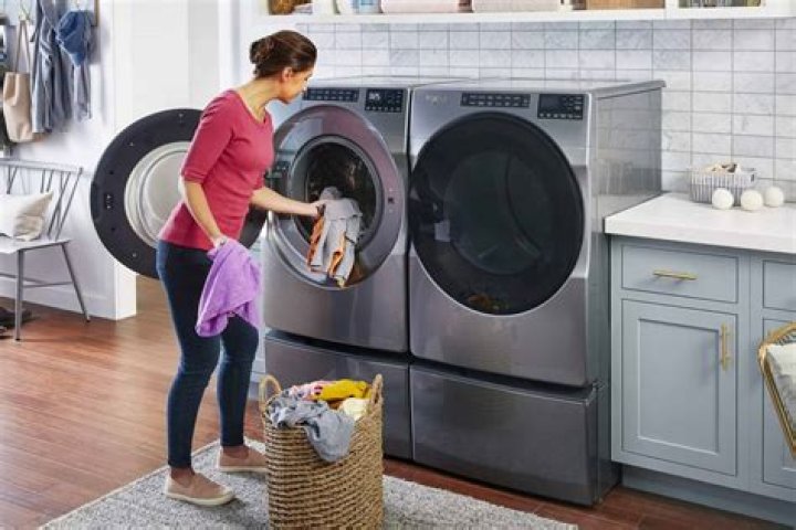 How much water should there be in a front load washer?