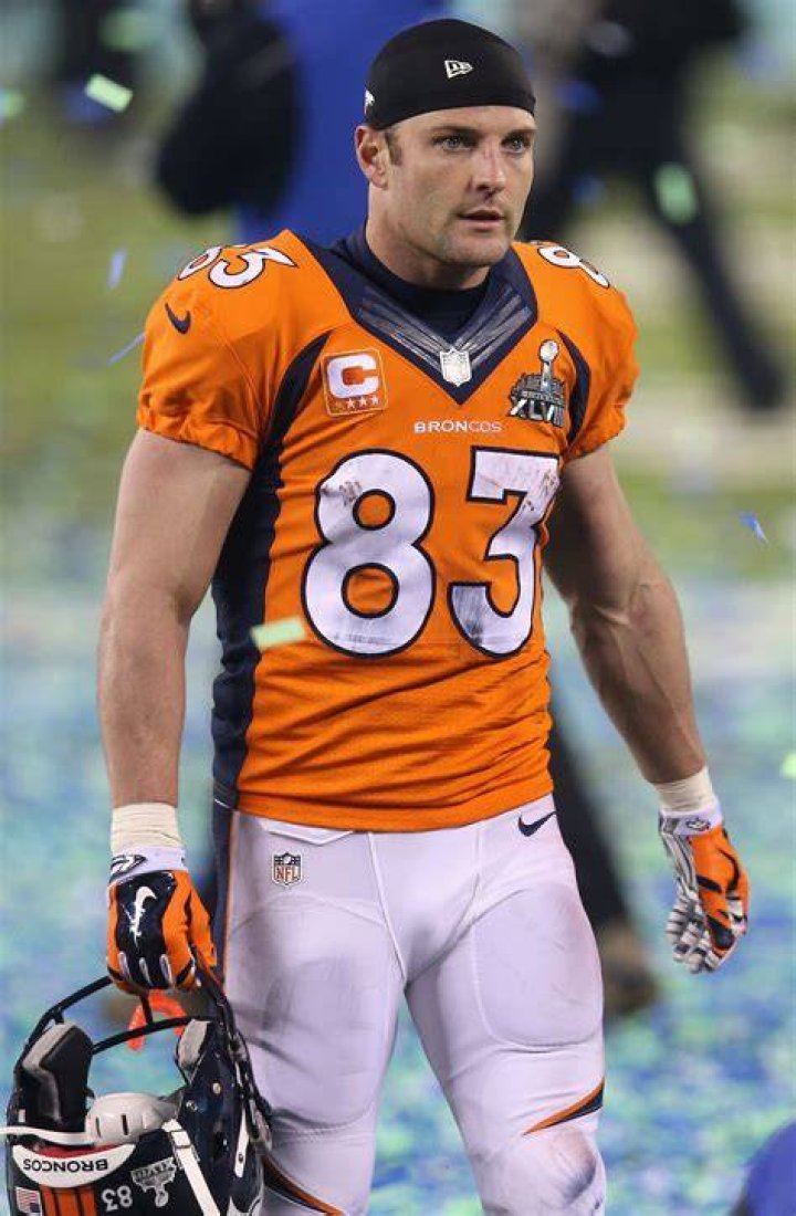 How tall is Wes Welker?