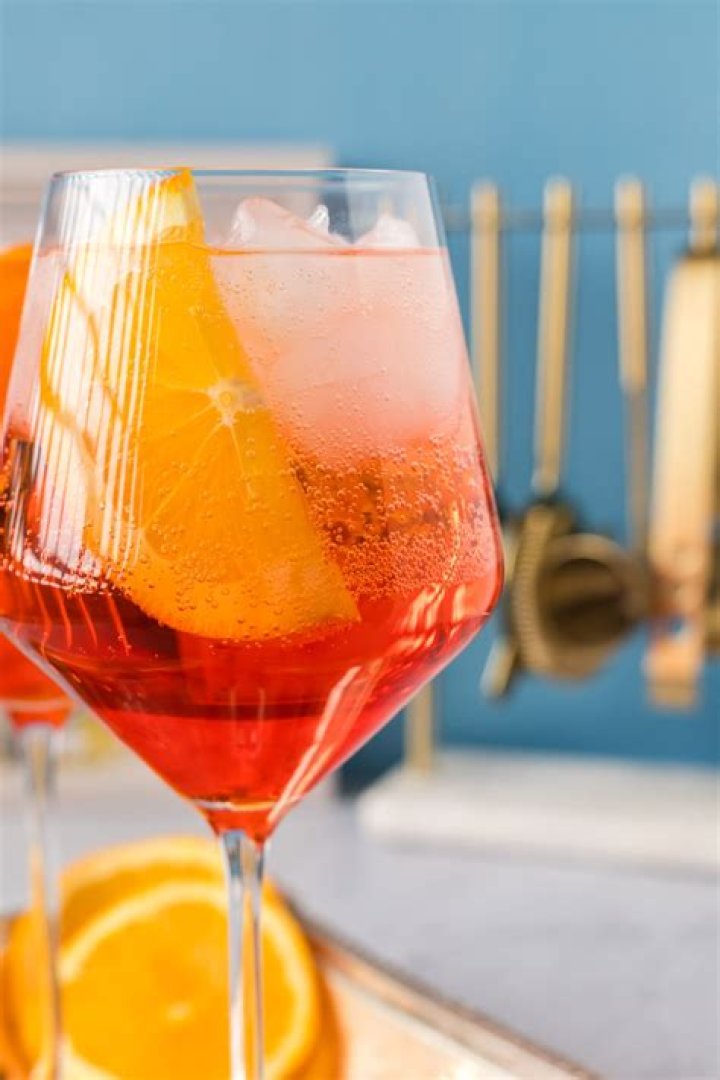 Is an Aperol Spritz a cocktail?
