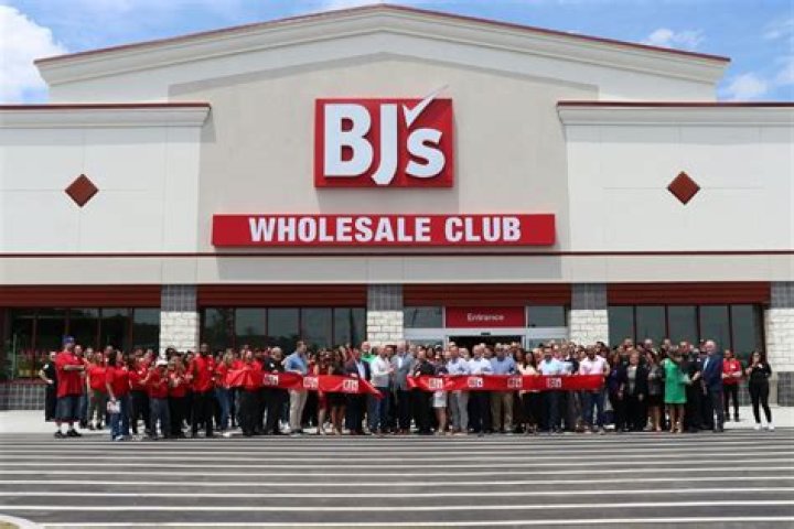 Is BJ’s owned by Walmart?