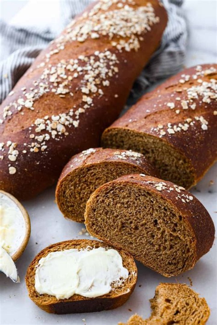 Is bread free at Cheesecake Factory?