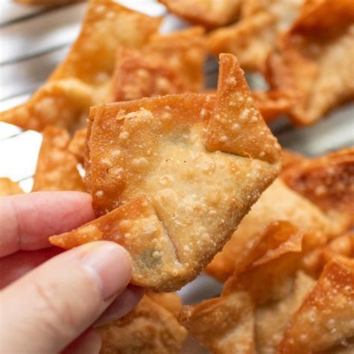 Is cheese wonton the same as Crab Rangoon?