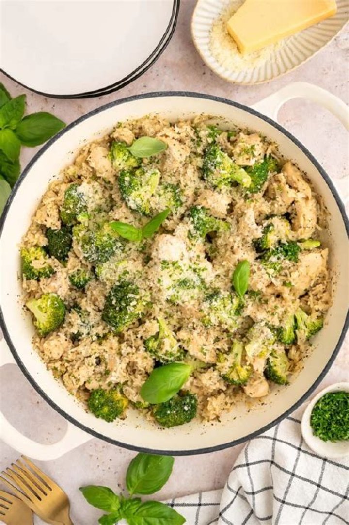 Is chicken rice and broccoli good for weight loss?