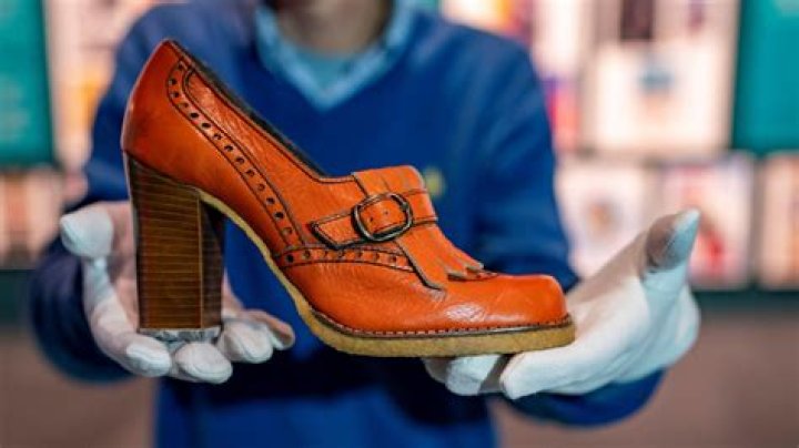 Is Clarks Shoes going out of business?