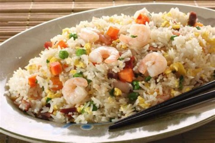 Is fried rice high calorie?