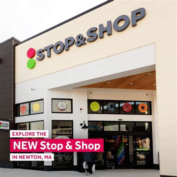Is Hannaford owned by Stop and Shop?