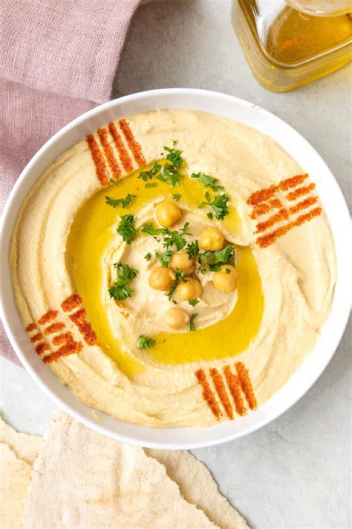 Is hummus a Lebanese?