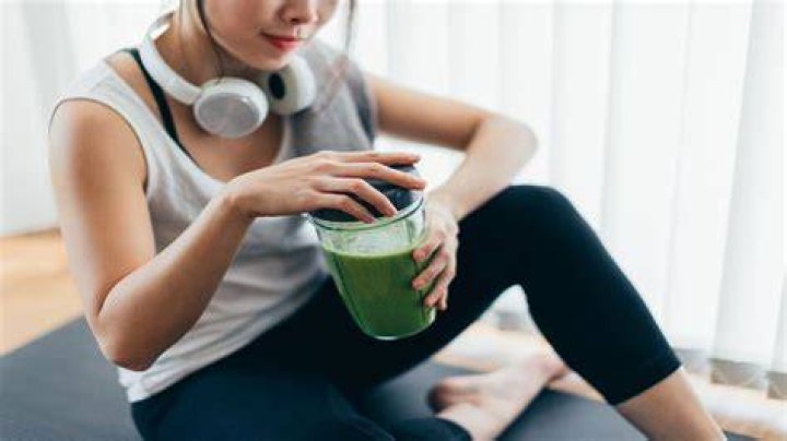 Is it OK to drink spirulina on empty stomach?
