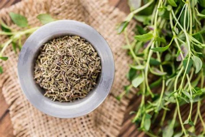 Is it okay to eat thyme?