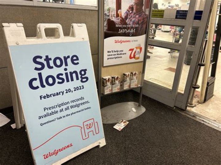Is it true that Aldi stores are closing?