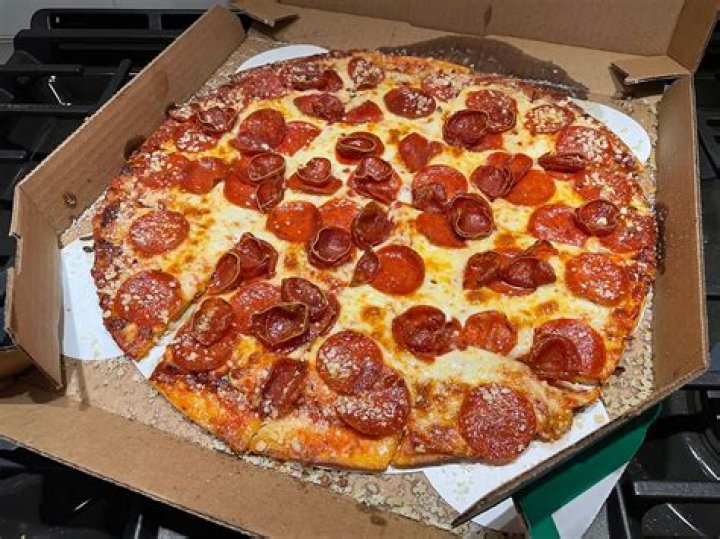 Is Jet’s thin crust good?