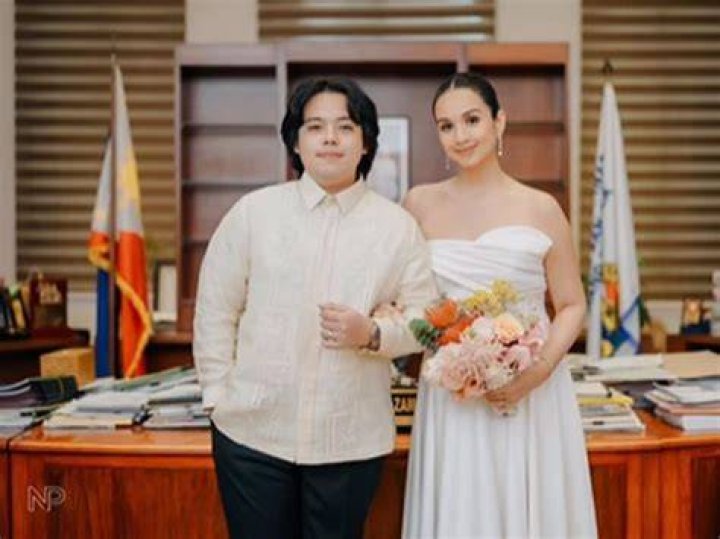 Is Jordan son of Karla Estrada?