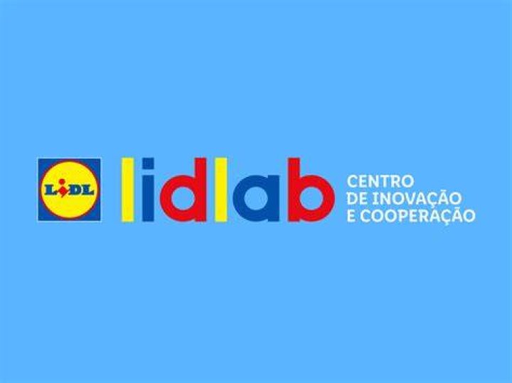 Is Lidl open in Bear DE?