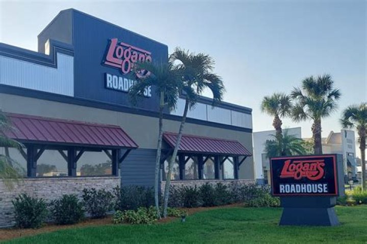 Is Logan’s Roadhouse going to reopen?