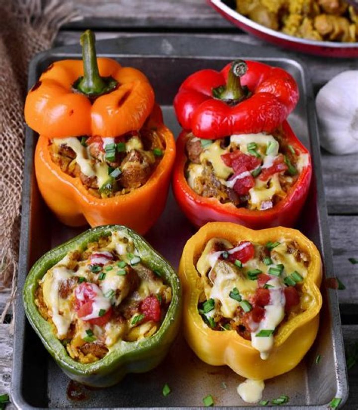 Is paprika made from bell peppers?