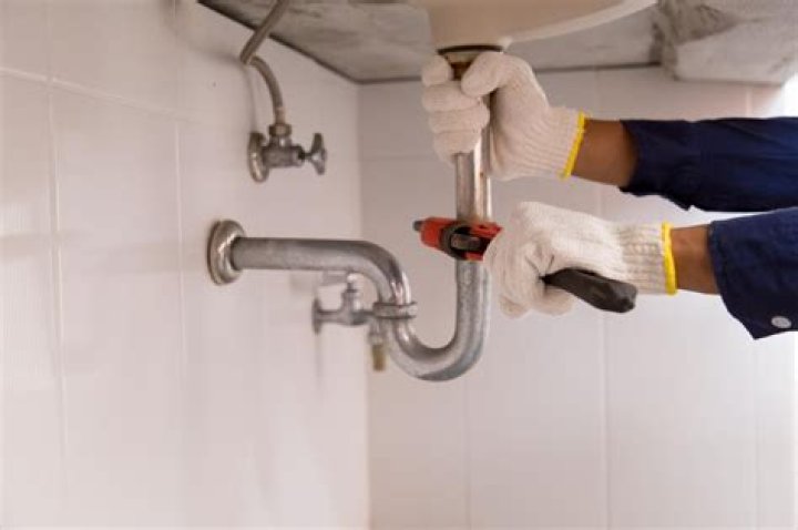 Is Poo Pourri bad for plumbing?