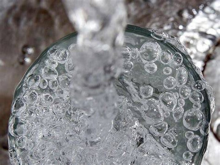Is seltzer water bad for your bones?