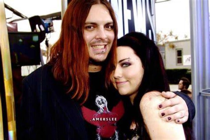 Is Shaun Morgan married to Amy Lee?