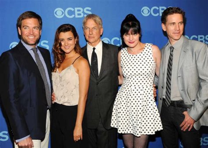 Is the cast on row the right side?