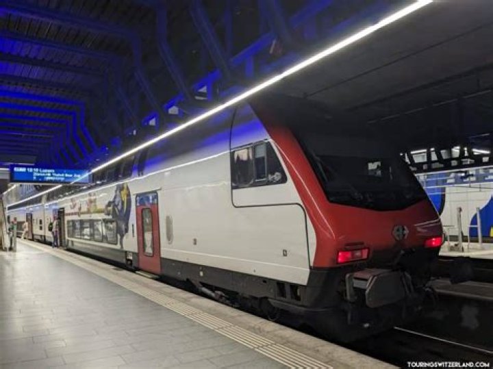 Is there a direct train from Zurich airport to Lucerne?