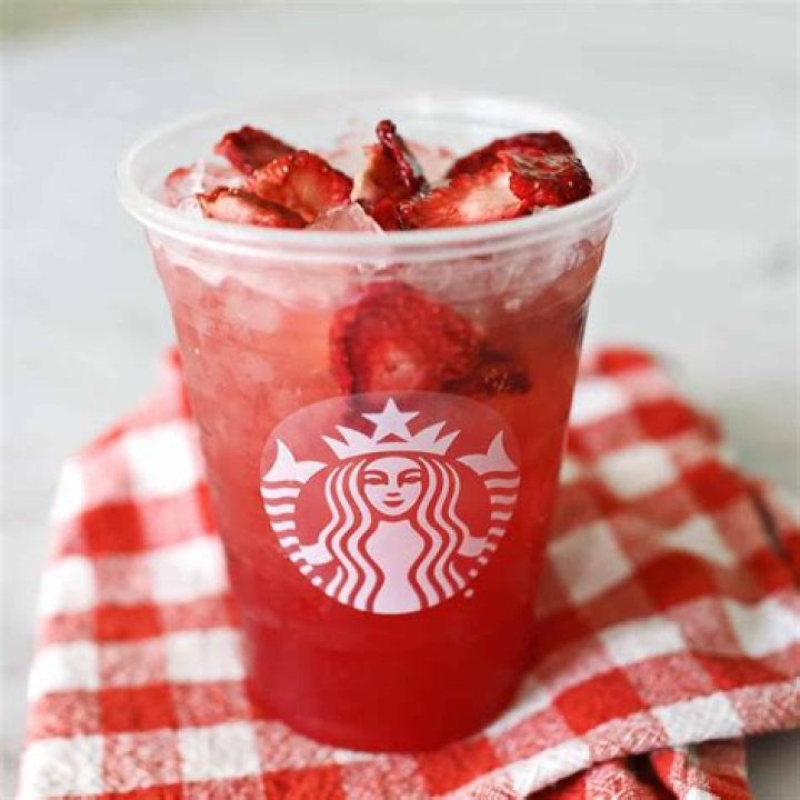 Is there caffeine in the strawberry acai refresher?