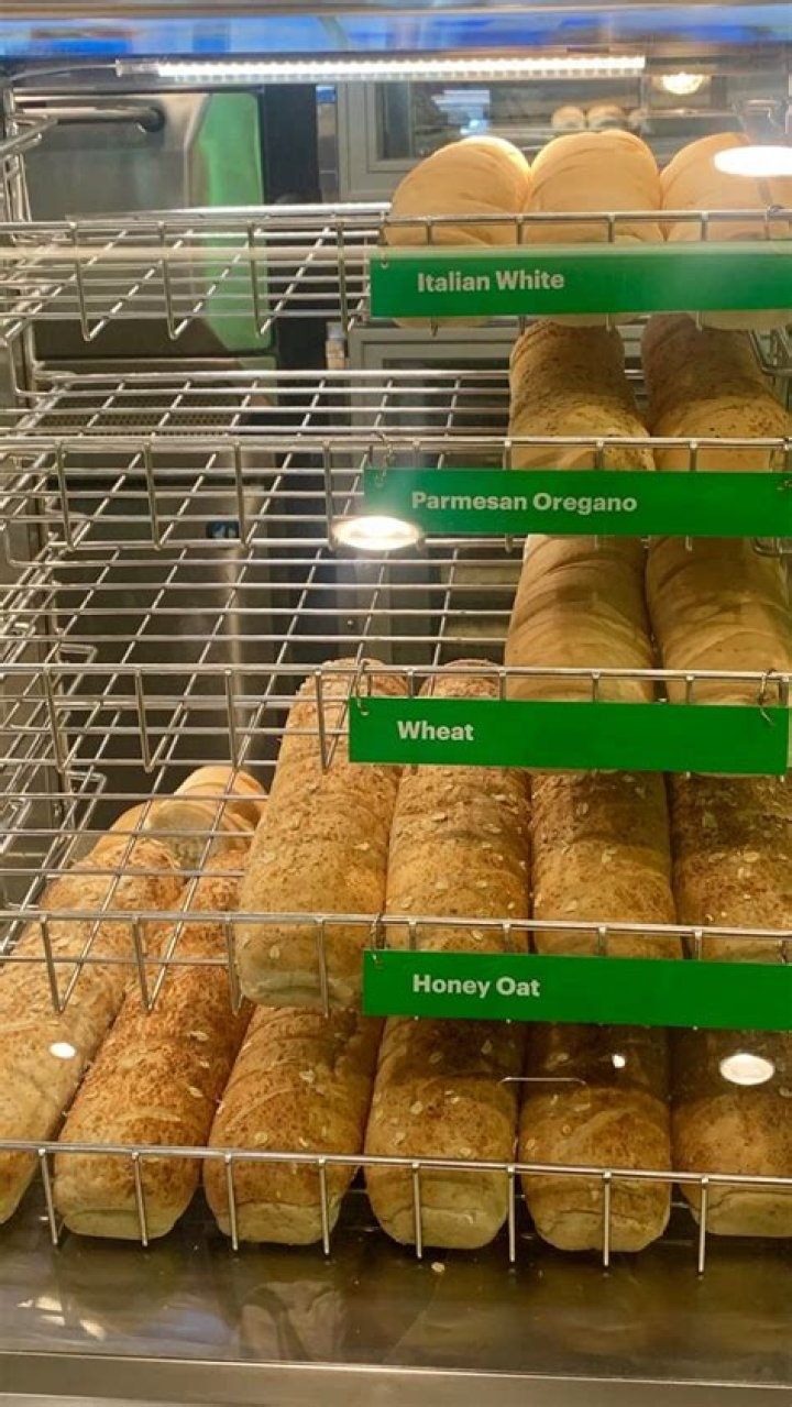 Is whole wheat bread at Subway vegan?
