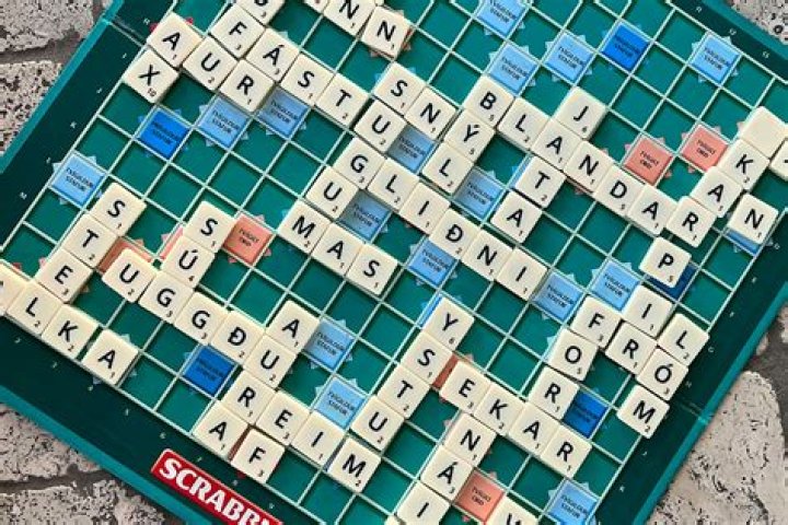Is Ze allowed in Scrabble?