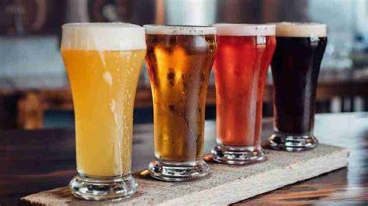 What alcohol does Buffalo Wild Wings serve?