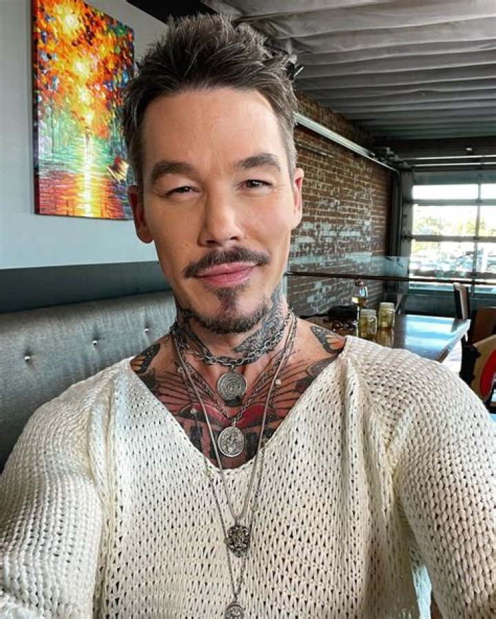What are bromstad’s tattoos?