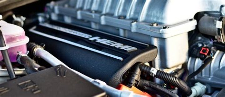 What are the advantages of a Hemi engine?