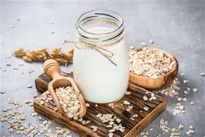 What are the disadvantages of oat milk?