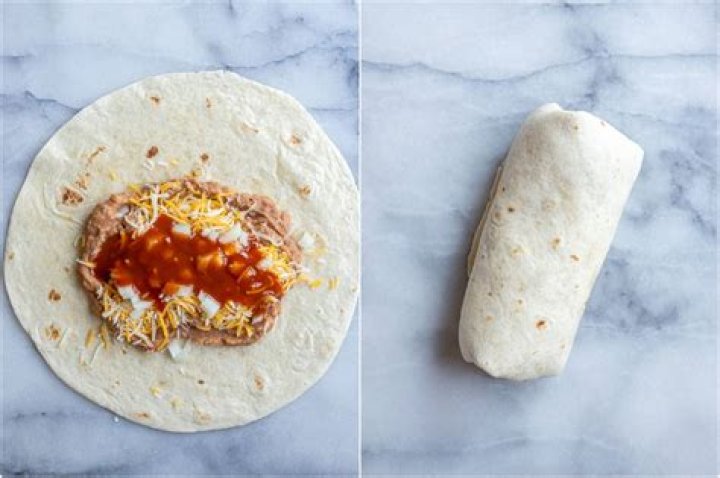 What are the ingredients in a Taco Bell bean burrito?