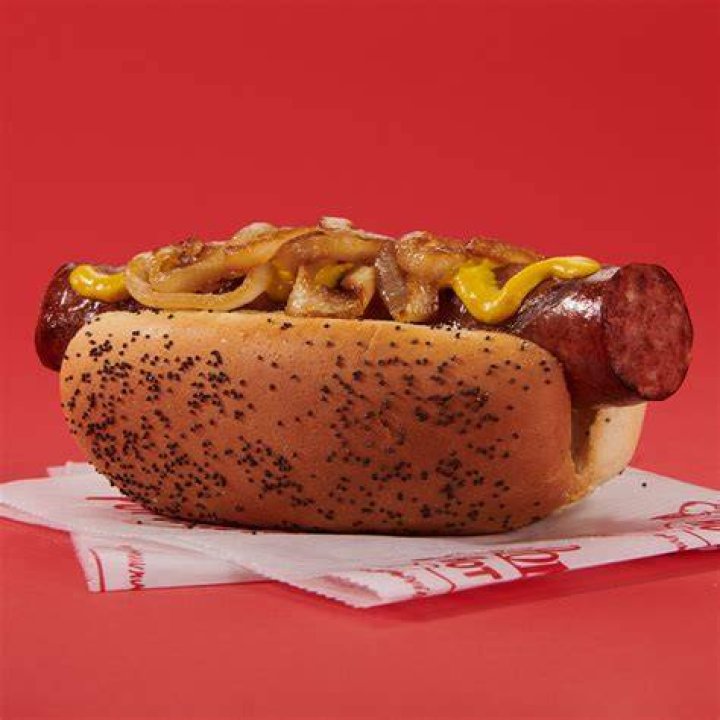 What brand of Polish sausage does Portillos use?