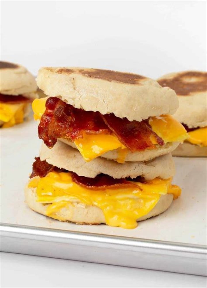 What breakfast sandwiches are 2 for $4 at McDonalds?