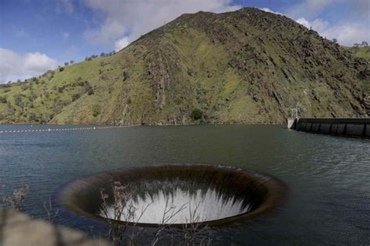 What caused the hole in Lake Berryessa?